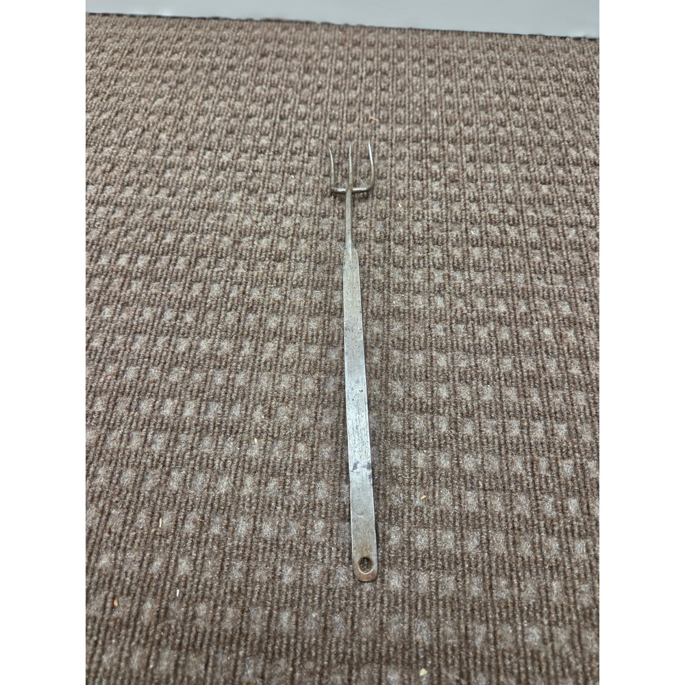 Hand Forged Vintage Flesh Fork Toasting Fork Primitive Iron Kitchen Tool 12.5in